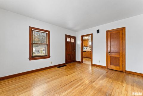 Tiny photo for 511 WAVERLY Road, Davenport, IA 52804 (MLS # QC4269307)