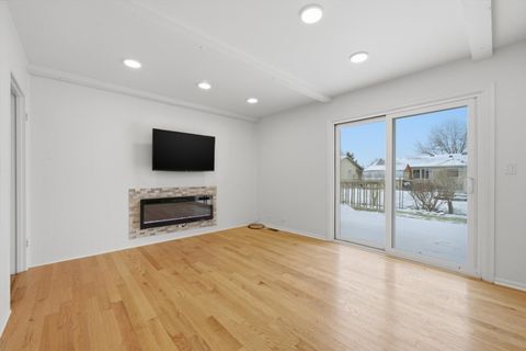 Tiny photo for Elk Grove Village, IL 60007 (MLS # 12631606)