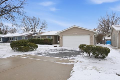 Photo of Elk Grove Village, IL 60007 (MLS # 12631606)