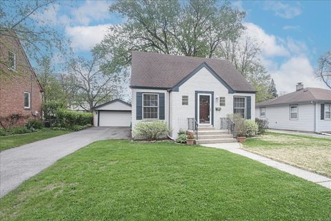 213 N Pine Street Mount Prospect IL 60056