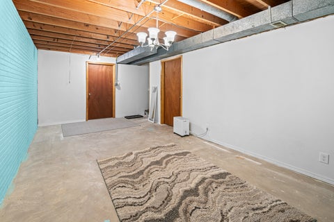 Tiny photo for 2544 Central Avenue, Bettendorf, IA 52722 (MLS # 12662049)