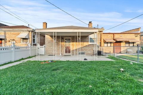 Tiny photo for 2834 N Narragansett Avenue, Chicago, IL 60634 (MLS # 12515690)
