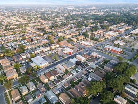 Tiny photo for 2834 N Narragansett Avenue, Chicago, IL 60634 (MLS # 12515690)