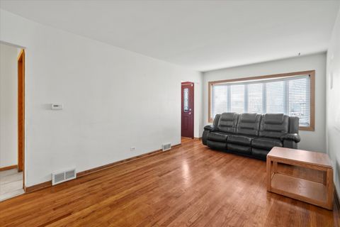 Tiny photo for 2834 N Narragansett Avenue, Chicago, IL 60634 (MLS # 12515690)