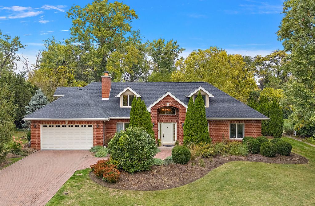 Photo for 10040 W 127th Street, Palos Park, IL 60464 (MLS # 12507207)