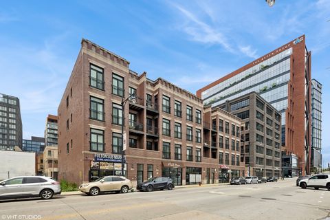 Photo of 210 N Halsted Street #4, Chicago, IL 60661 (MLS # 12566553)