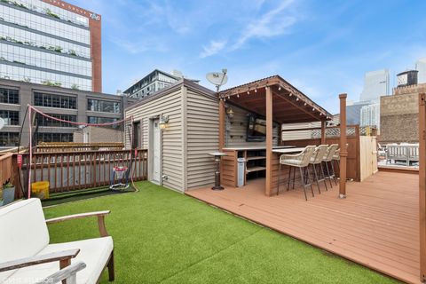 Tiny photo for 210 N Halsted Street #4, Chicago, IL 60661 (MLS # 12566553)