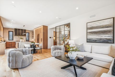 Tiny photo for 377 S Prairie Avenue, Elmhurst, IL 60126 (MLS # 12566097)