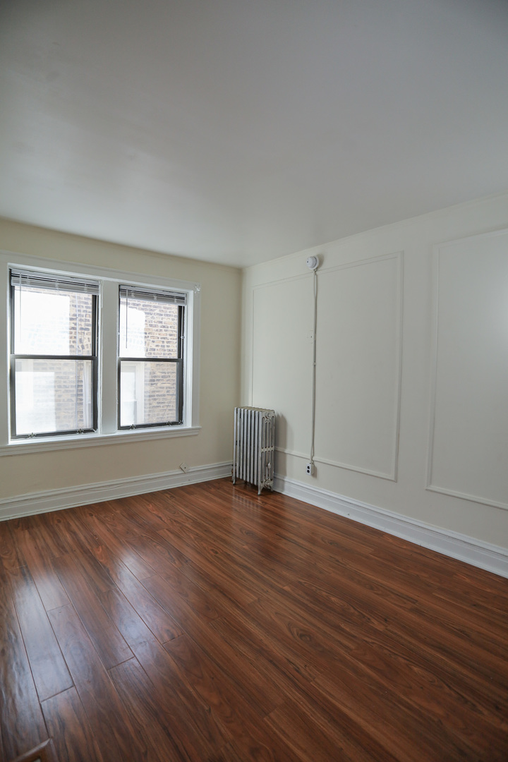 941 W agatite Avenue 212