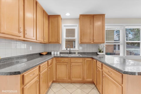 Tiny photo for 2112 Portsmouth Avenue, Westchester, IL 60154 (MLS # 12683004)