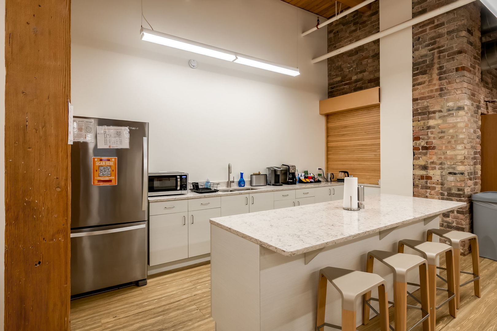 1940 S Western Avenue 205