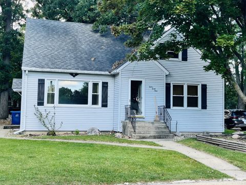 Photo of 1249 Creve Coeur Street, Lasalle, IL 61301 (MLS # 12481596)