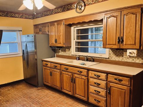 Tiny photo for 1249 Creve Coeur Street, Lasalle, IL 61301 (MLS # 12481596)