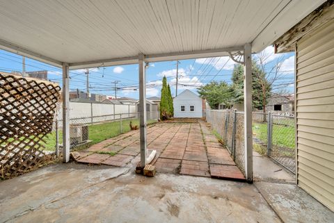 Tiny photo for 4023 W 58th Place, Chicago, IL 60629 (MLS # 12589390)