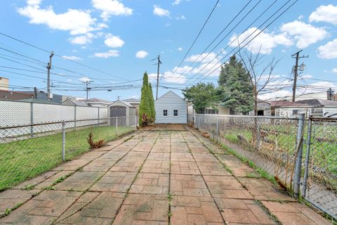 Tiny photo for 4023 W 58th Place, Chicago, IL 60629 (MLS # 12589390)