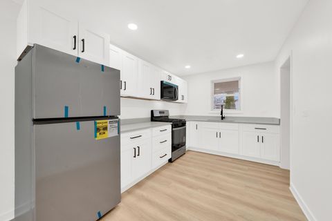 Tiny photo for 4023 W 58th Place, Chicago, IL 60629 (MLS # 12589390)