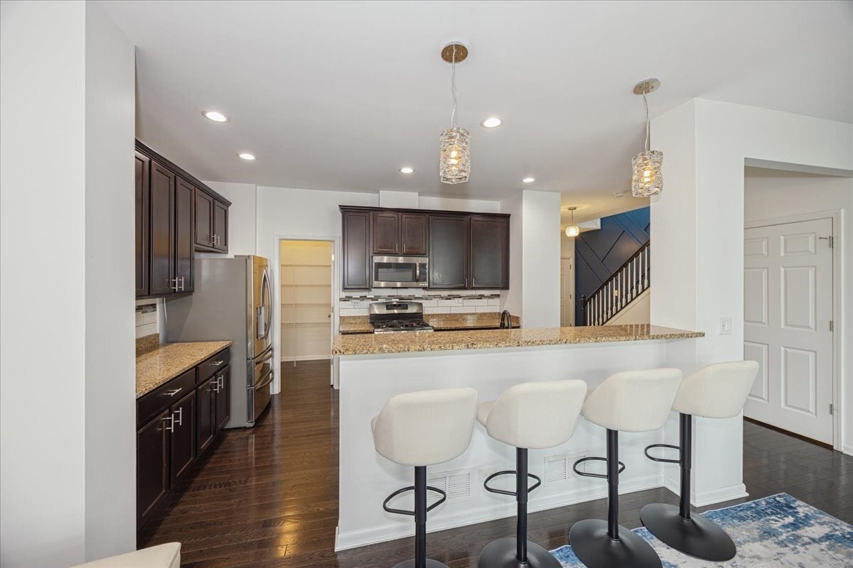 10616 W 154th Street
