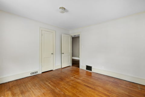 Tiny photo for 308 Forest Road, Davenport, IA 50803 (MLS # 12682038)