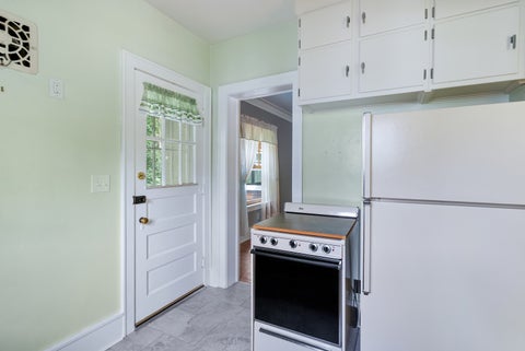 Tiny photo for 308 Forest Road, Davenport, IA 50803 (MLS # 12682038)