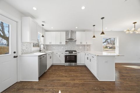 Tiny photo for 7851 Suburban Lane, Bridgeview, IL 60455 (MLS # 12621521)