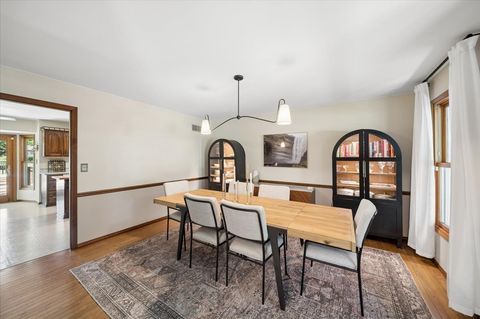 Tiny photo for 925 Manchester Street, Naperville, IL 60563 (MLS # 12677948)
