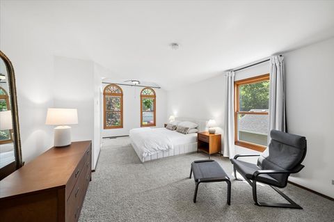 Tiny photo for 925 Manchester Street, Naperville, IL 60563 (MLS # 12677948)