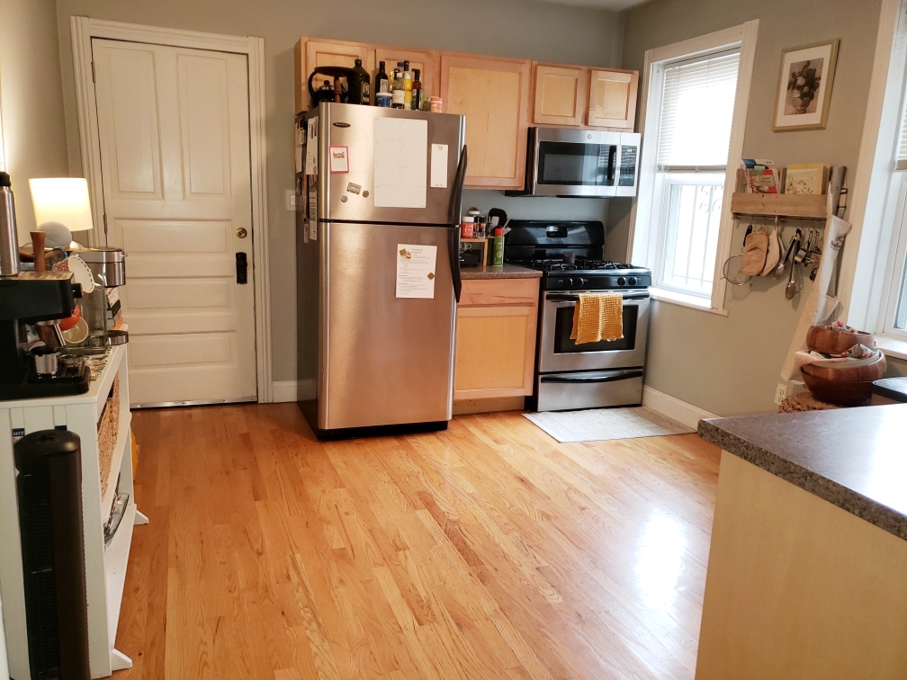 1530 W Diversey Parkway 1