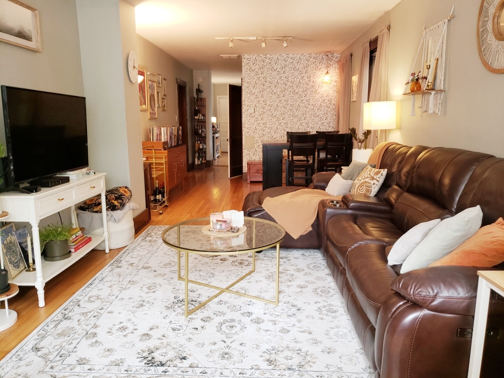 1530 W Diversey Parkway 1