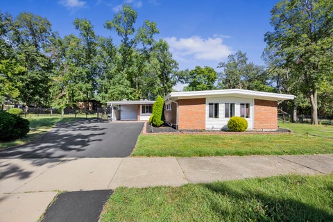 Photo of 52 Blackhawk Drive, Park Forest, IL 60466 (MLS # 12751016)