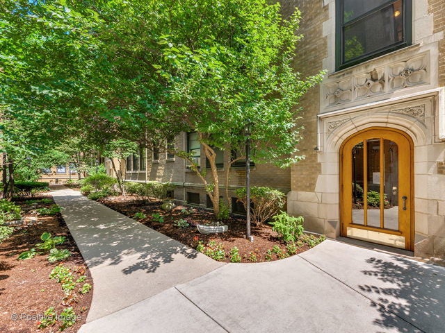 626 W Waveland Avenue 3B