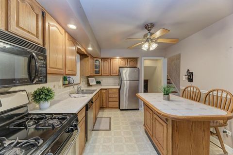 Tiny photo for 10540 S Sun Valley Court, Palos Hills, IL 60465 (MLS # 12504158)