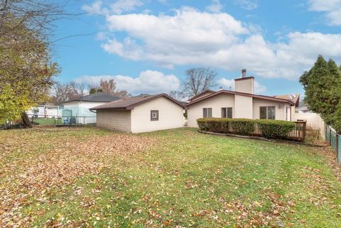 Tiny photo for 10540 S Sun Valley Court, Palos Hills, IL 60465 (MLS # 12504158)