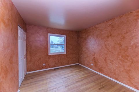 Tiny photo for 10540 S Sun Valley Court, Palos Hills, IL 60465 (MLS # 12504158)