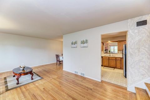 Tiny photo for 10540 S Sun Valley Court, Palos Hills, IL 60465 (MLS # 12504158)