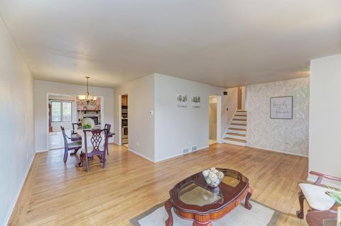 Tiny photo for 10540 S Sun Valley Court, Palos Hills, IL 60465 (MLS # 12504158)