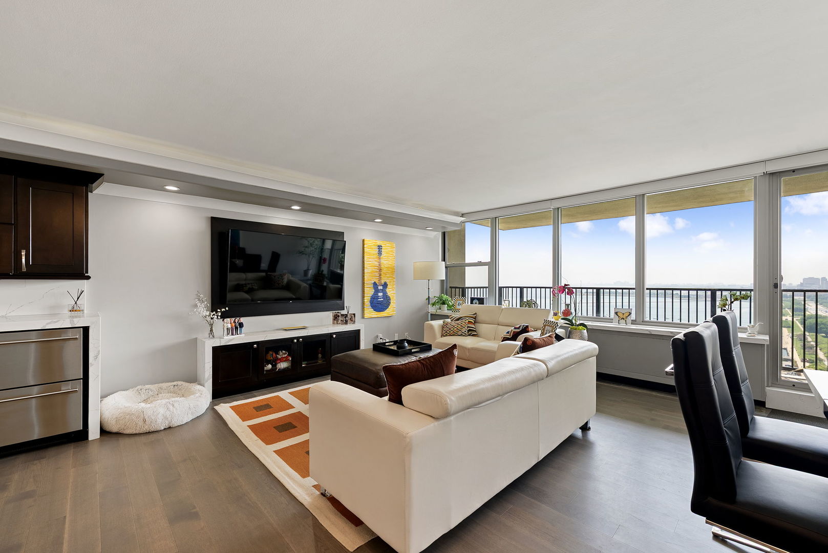 400 E Randolph Street 2603