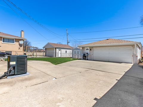 Tiny photo for 8755 N Oleander Avenue, Niles, IL 60714 (MLS # 12613536)
