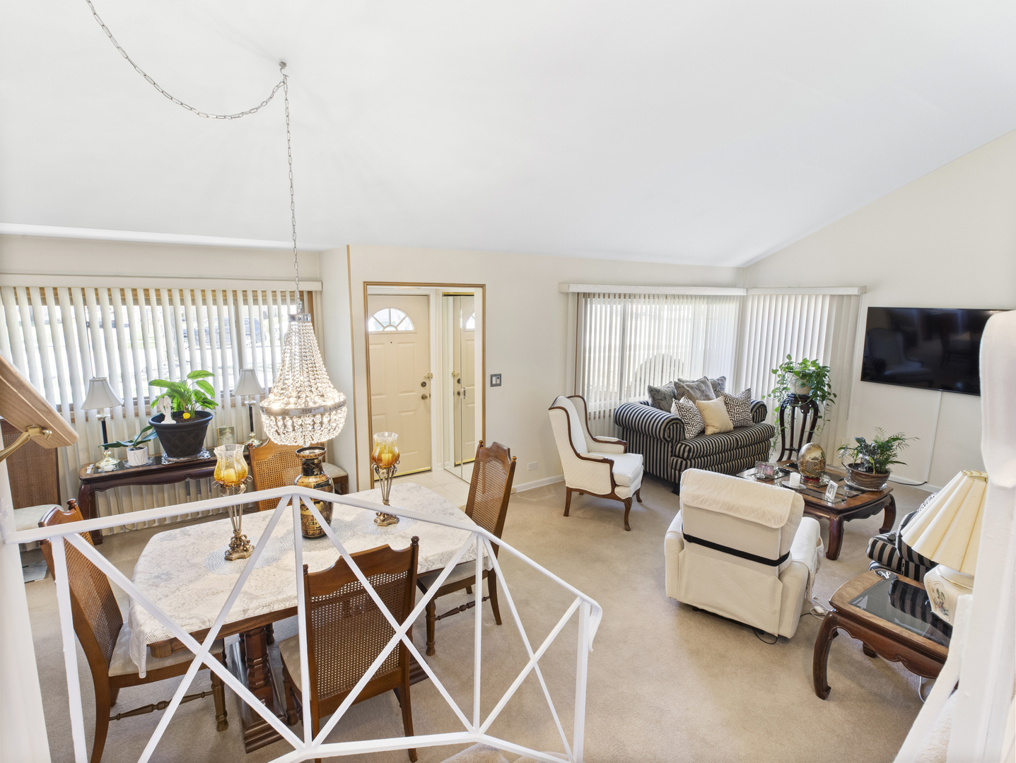 8755 N Oleander Avenue