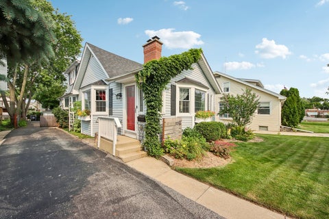 Tiny photo for 1216 Canfield Road, Park Ridge, IL 60068 (MLS # 12751147)