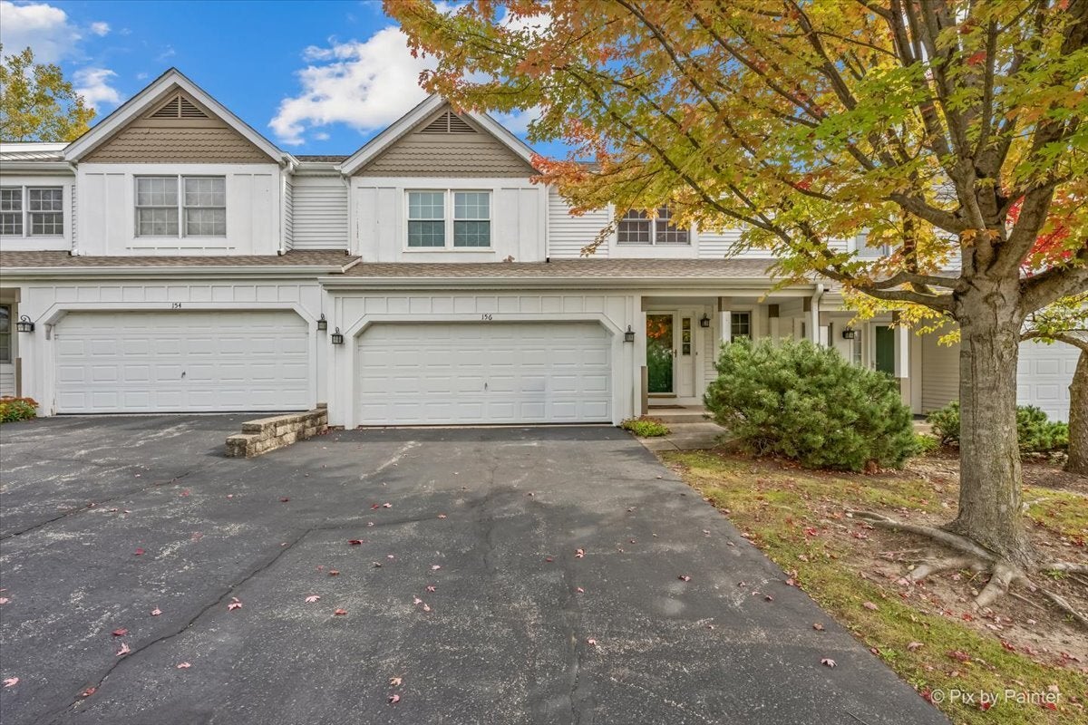 156 Spring N Court