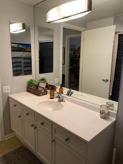 Tiny photo for 900 N KINGSBURY Street #1105, Chicago, IL 60610 (MLS # 12625254)