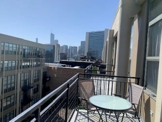 Tiny photo for 900 N KINGSBURY Street #1105, Chicago, IL 60610 (MLS # 12625254)