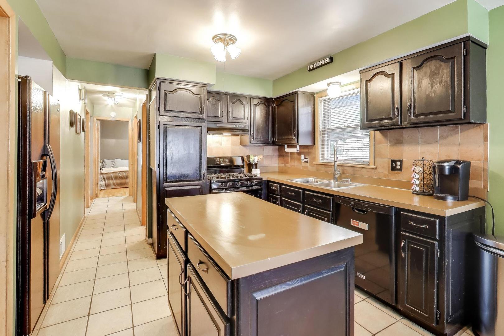 6047 N Newburg Avenue, Chicago, IL, 60631 4 6047 N Newburg Avenue