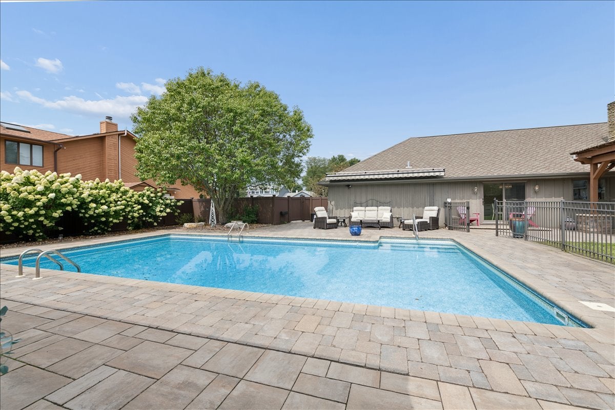 25053 W Pauline Drive