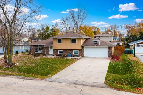 Tiny photo for 207 Diana Street, Shorewood, IL 60404 (MLS # 12590926)