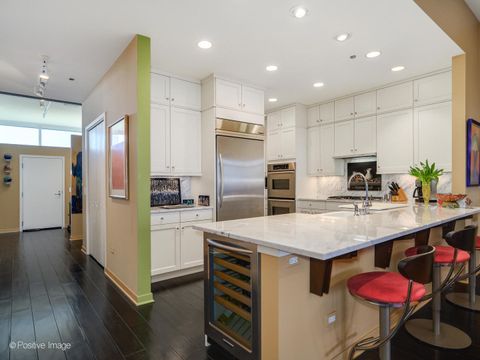 Tiny photo for 333 N Canal Street #3404, Chicago, IL 60606 (MLS # 12587838)