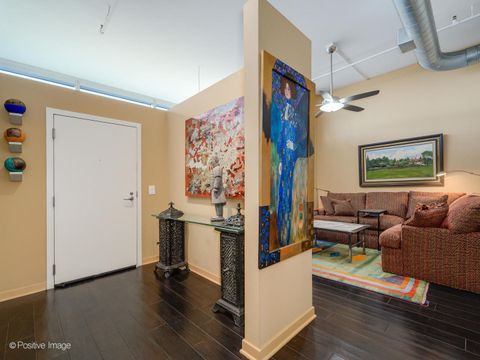 Tiny photo for 333 N Canal Street #3404, Chicago, IL 60606 (MLS # 12587838)