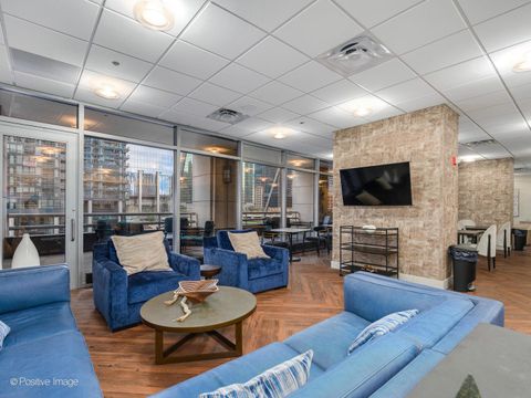 Tiny photo for 333 N Canal Street #3404, Chicago, IL 60606 (MLS # 12587838)