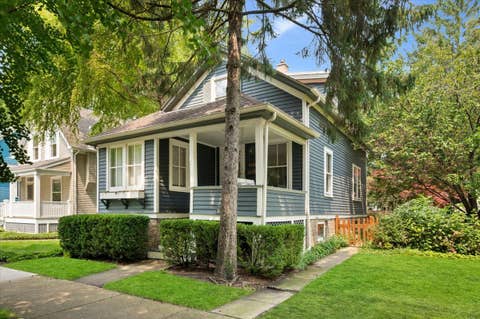 Tiny photo for 1315 Leonard Place, Evanston, IL 60201 (MLS # 12729474)