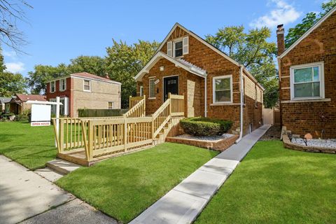 Tiny photo for Riverdale, IL 60827 (MLS # 12489208)